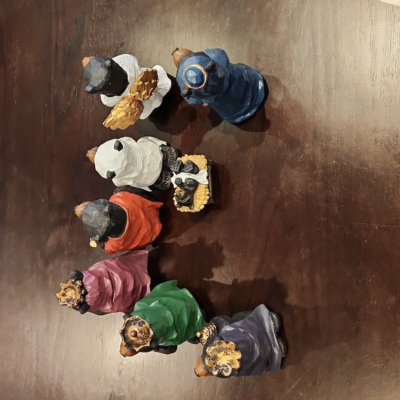 Bear Nativity Scene, set of 8 - Picture 3 of 16
